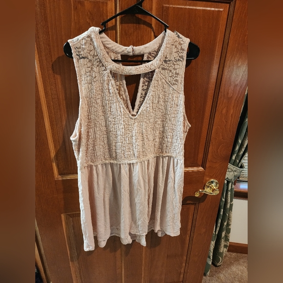 Lace Inset Babydoll Top - Picture 2 of 4